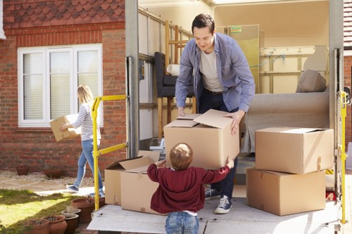 Packing and loading support for a Marylebone removal van move